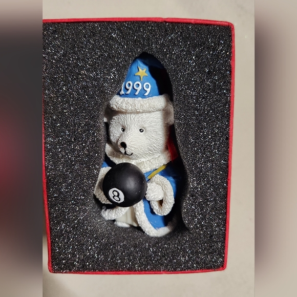 Marshall Fields Dayton Hudson's 1999 SANTABEAR Ornament - Picture 3 of 5